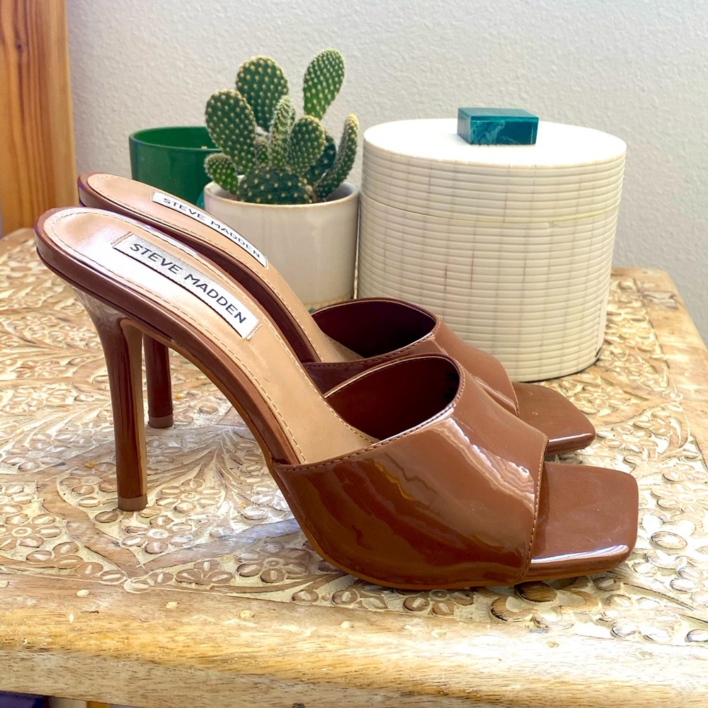 Steven Madden Signal Heels in Cognac, size 7